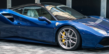 영국에서 슈퍼카를 소유한다는 것은 어떤 의미일까요? Logo